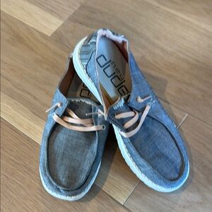 Hey Dude Women's Grey and Pink Shoes